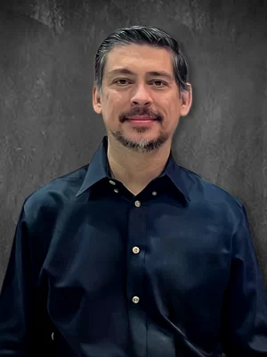 Foto MOURA com fundo cinza copiar (1)